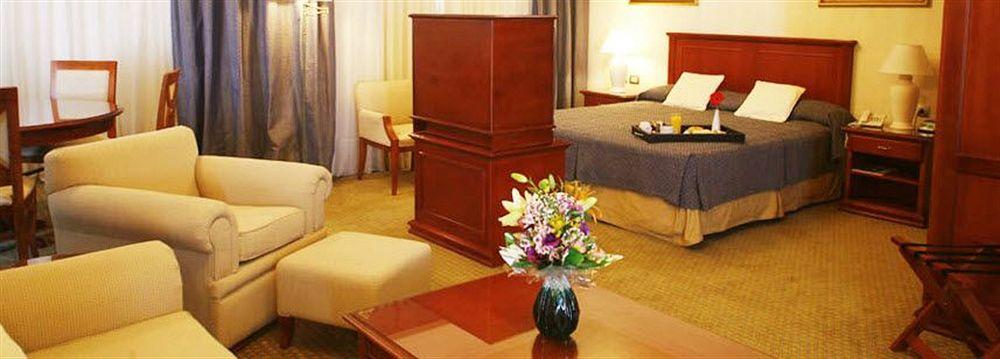 Hotel Epic Mercedes 4*