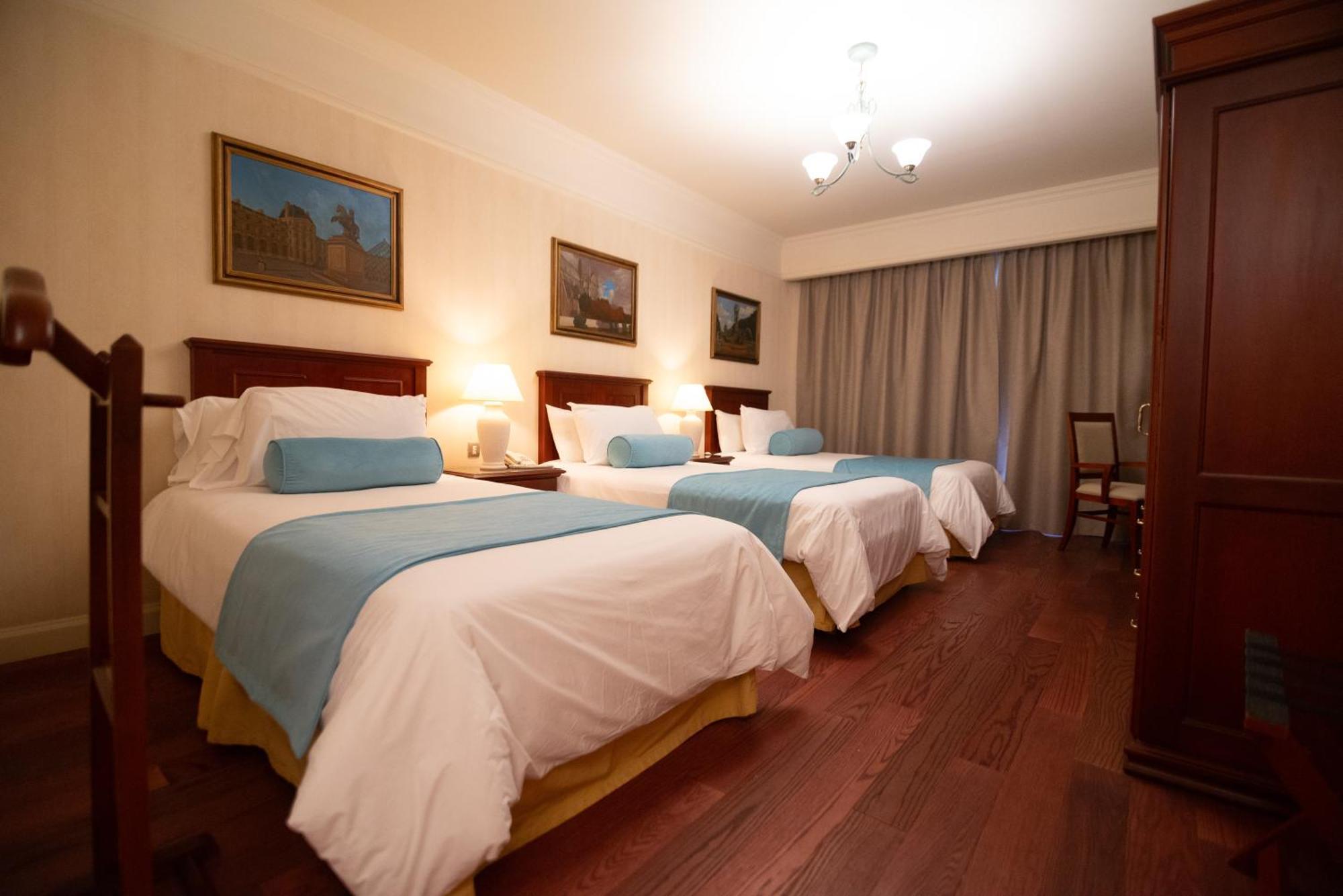 Epic Mercedes Hotel 4*